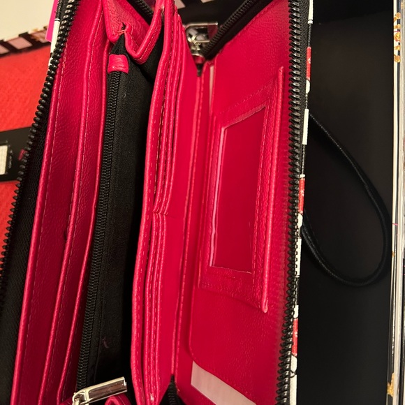 NWT Betsey Johnson Zippered Wallet and Scarf Gift Set NEW WITH TAGS - Picture 6 of 11